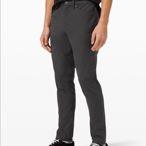 Lululemon ABC Slim-Fit Pant L:32” W: 31" Utilitec, Obsidian Dark-Grey/Black
